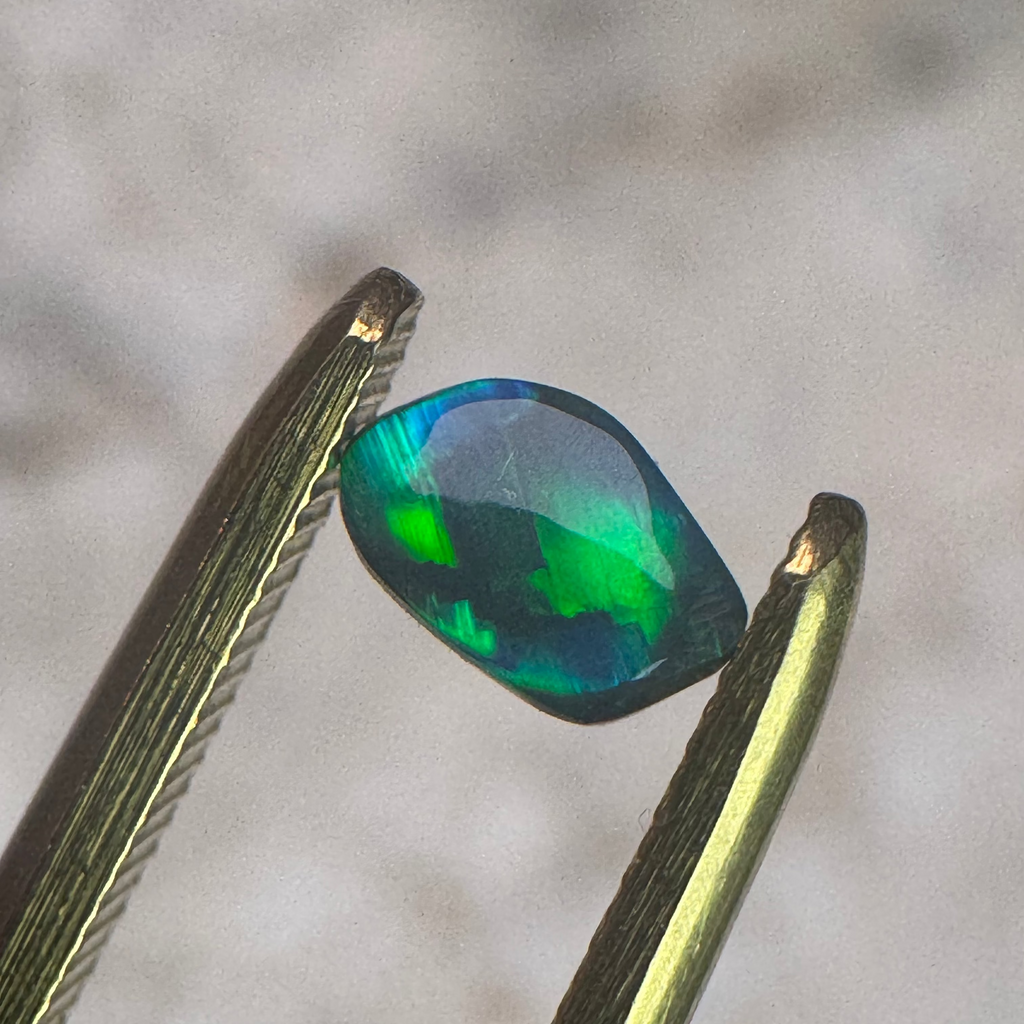 Black Crystal // 0.85 carats