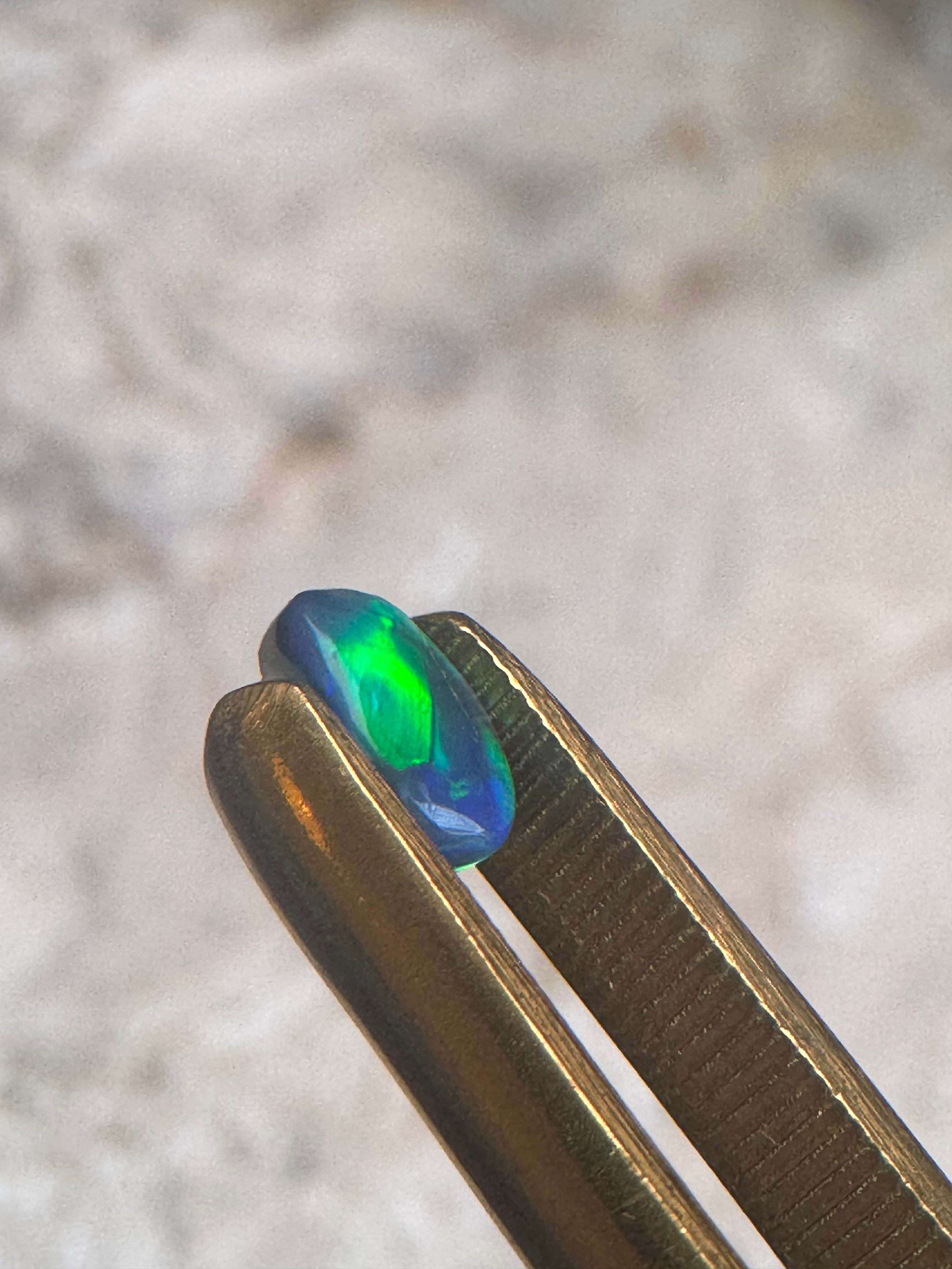 Black Crystal // 0.85 carats