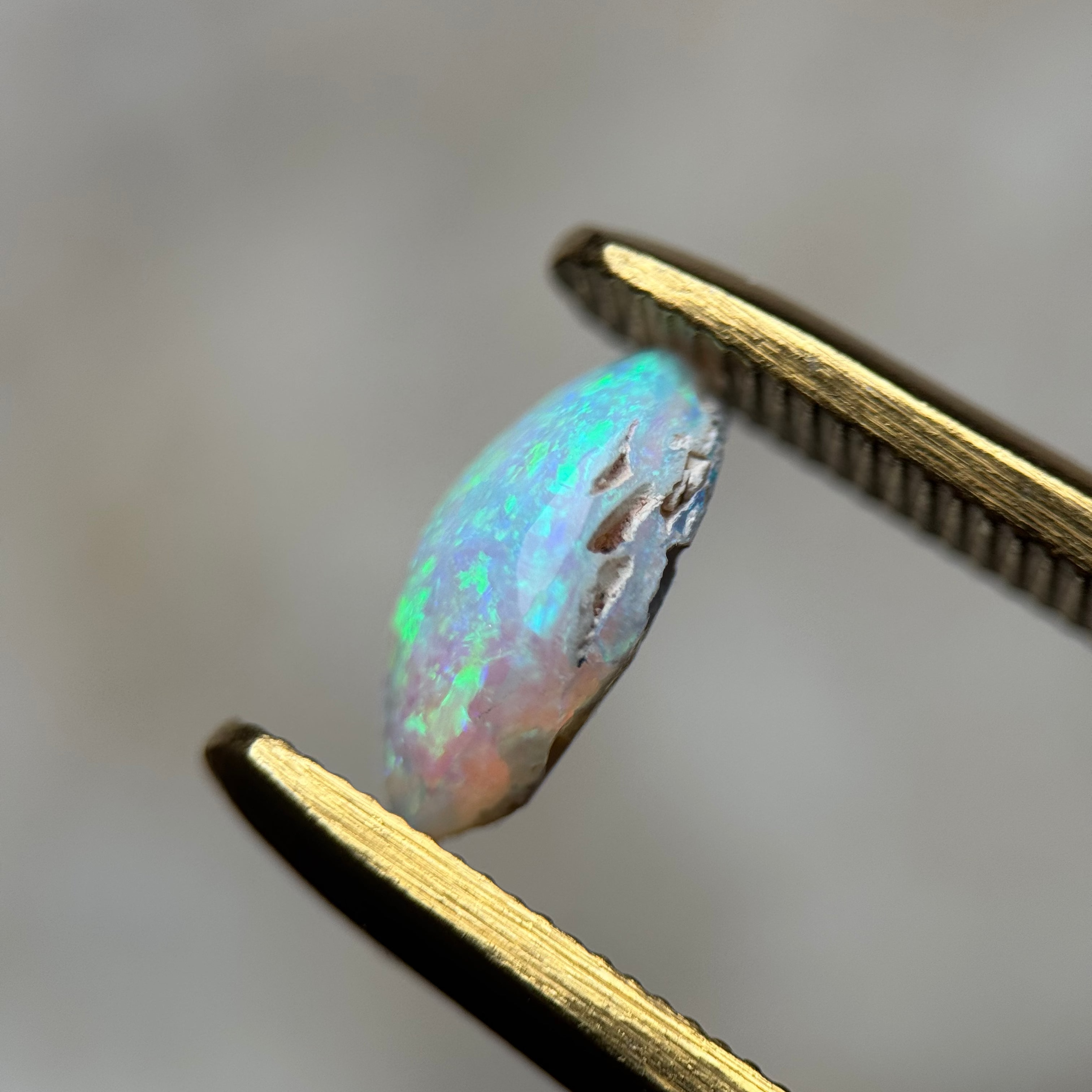 Green Crystal // 1.8 carats