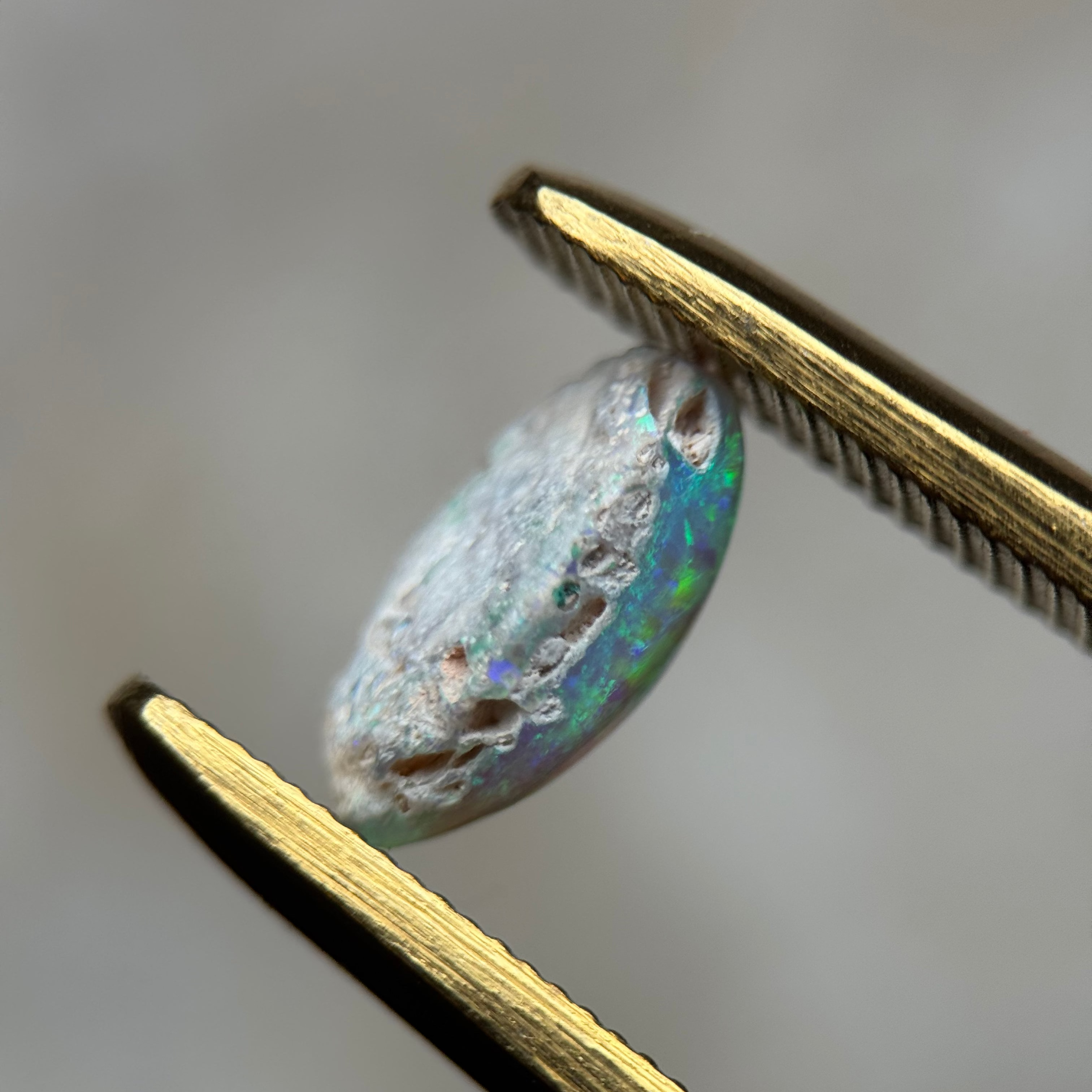 Green Crystal // 1.8 carats