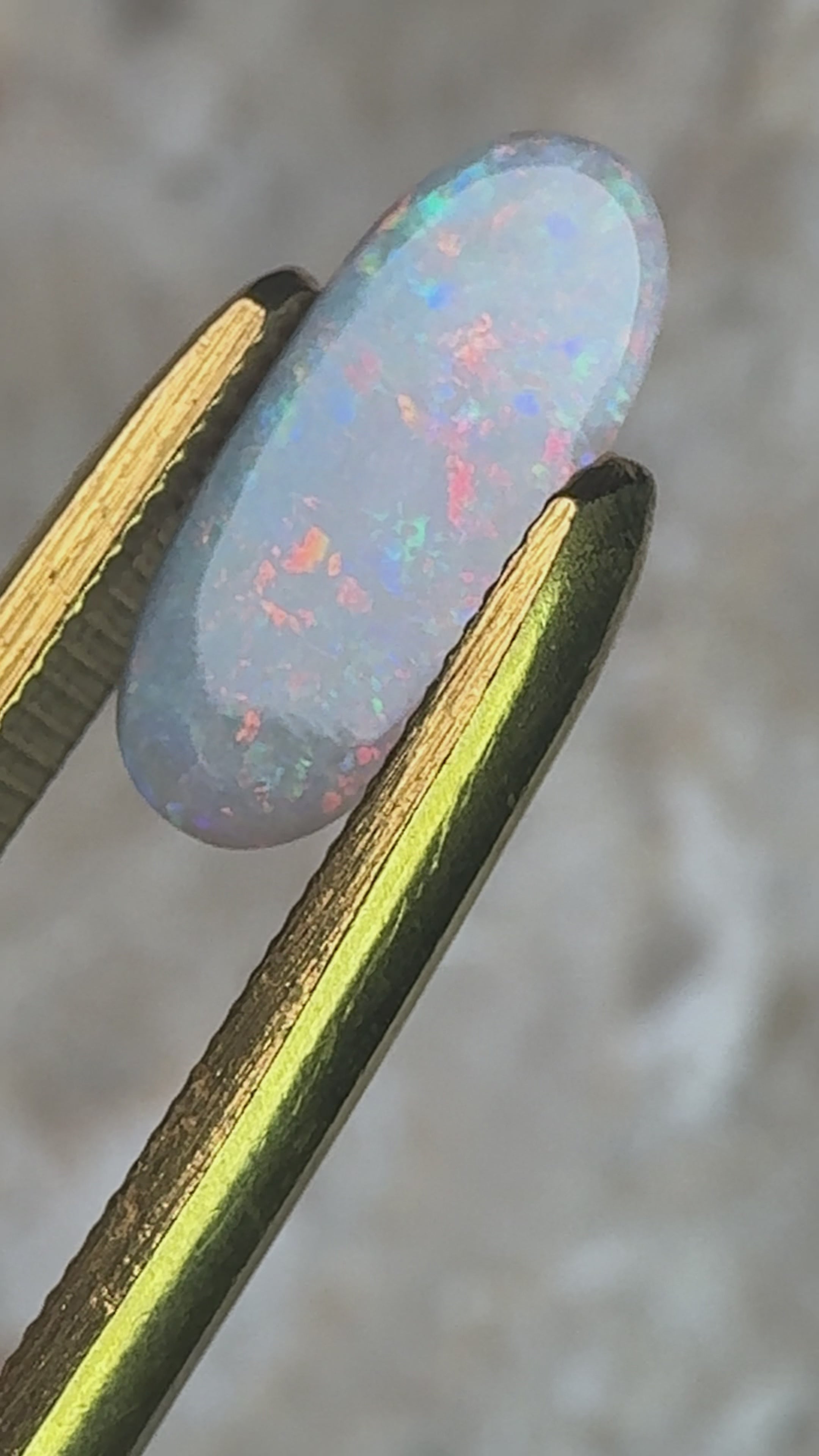 Milky Ombre // 1.55 carats