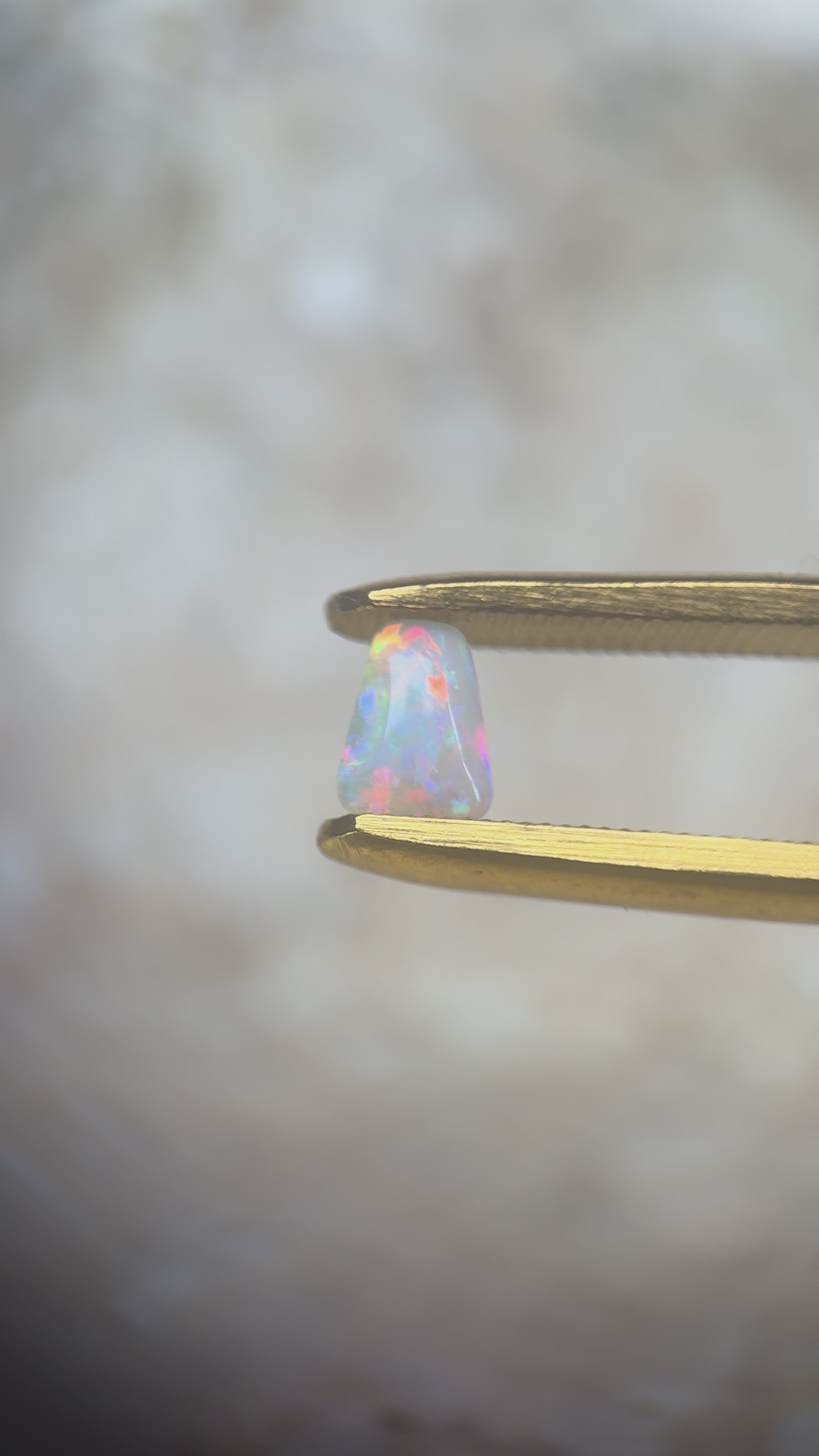 Lightning Ridge Crystal // 0.65 carats